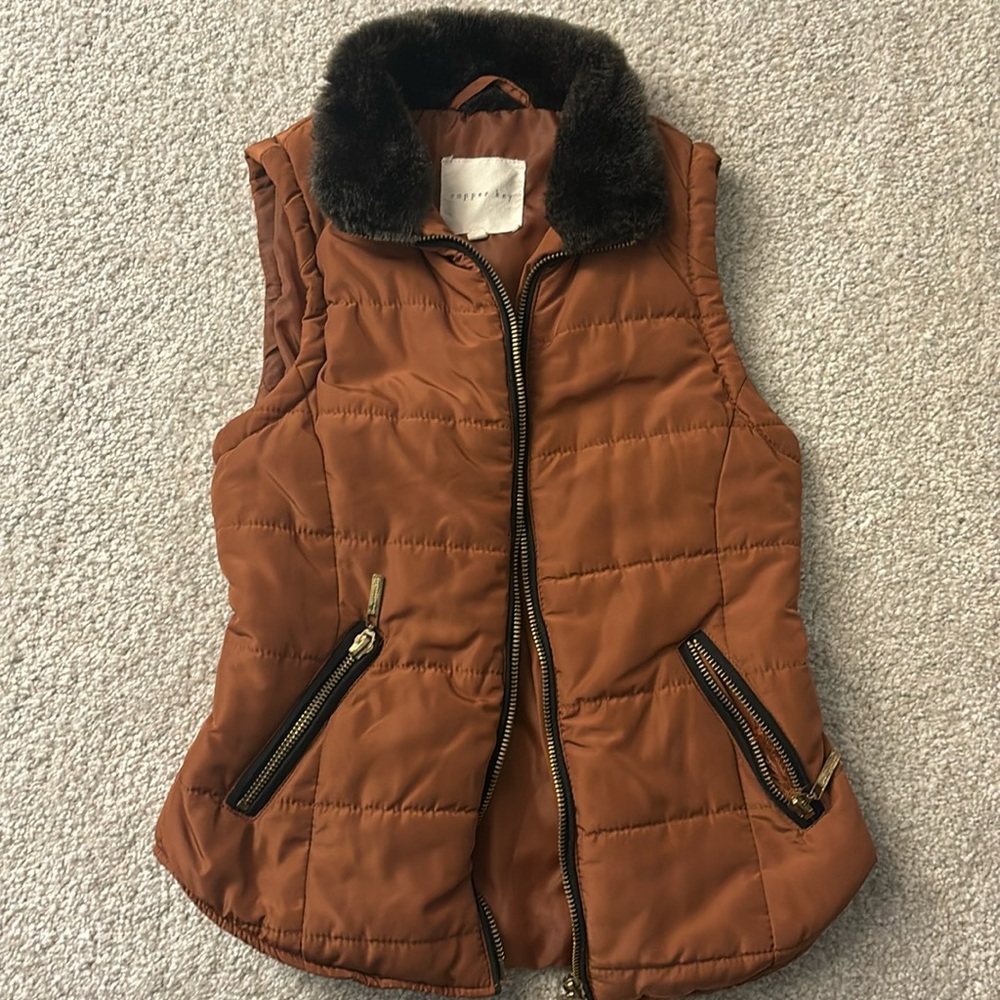 Girls size 8 puffer vest